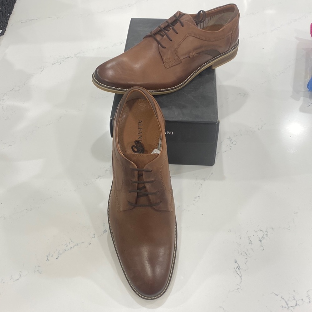 Men Alfani brown dress shoe. NWT and original box.